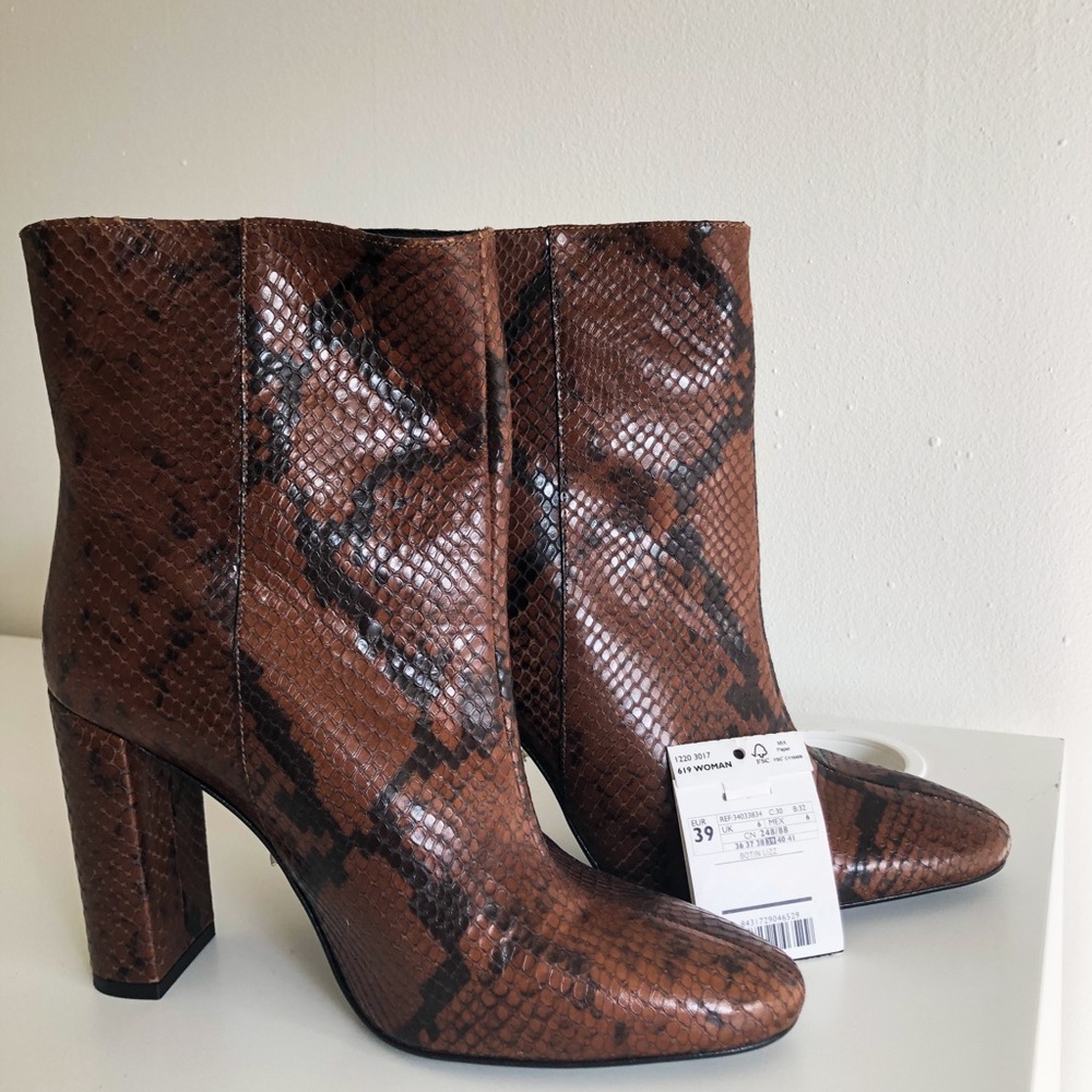 NWT MANGO Snake Skin Boots